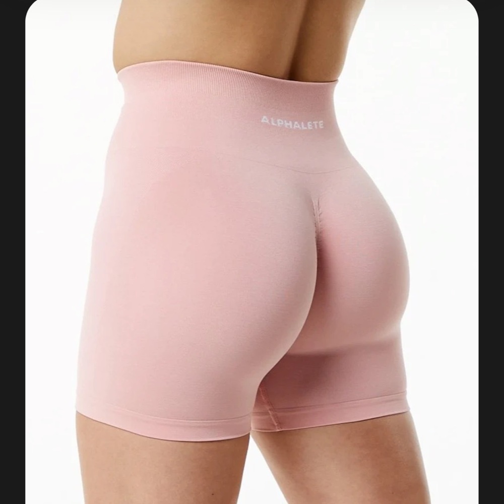 ALPHALETE amplify short 4.5”